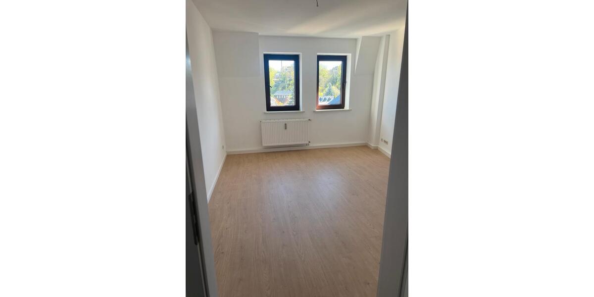 Etagenwohnung Glauchau - 2 Zimmer, 51 m&sup2;, 400&euro; | Angebot:26512369