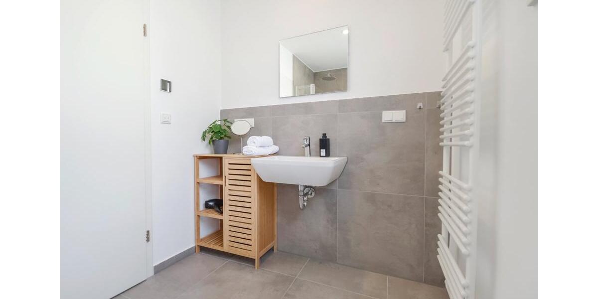 Wohnen auf Zeit Bielefeld Brackwede - 3 Zimmer, 63 m&sup2;, 2.350&euro; | Angebot:25714725