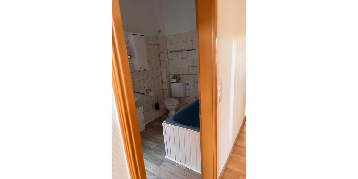 Etagenwohnung Emden - 5 Zimmer, 130 m&sup2;, 800&euro; | Angebot:26019066