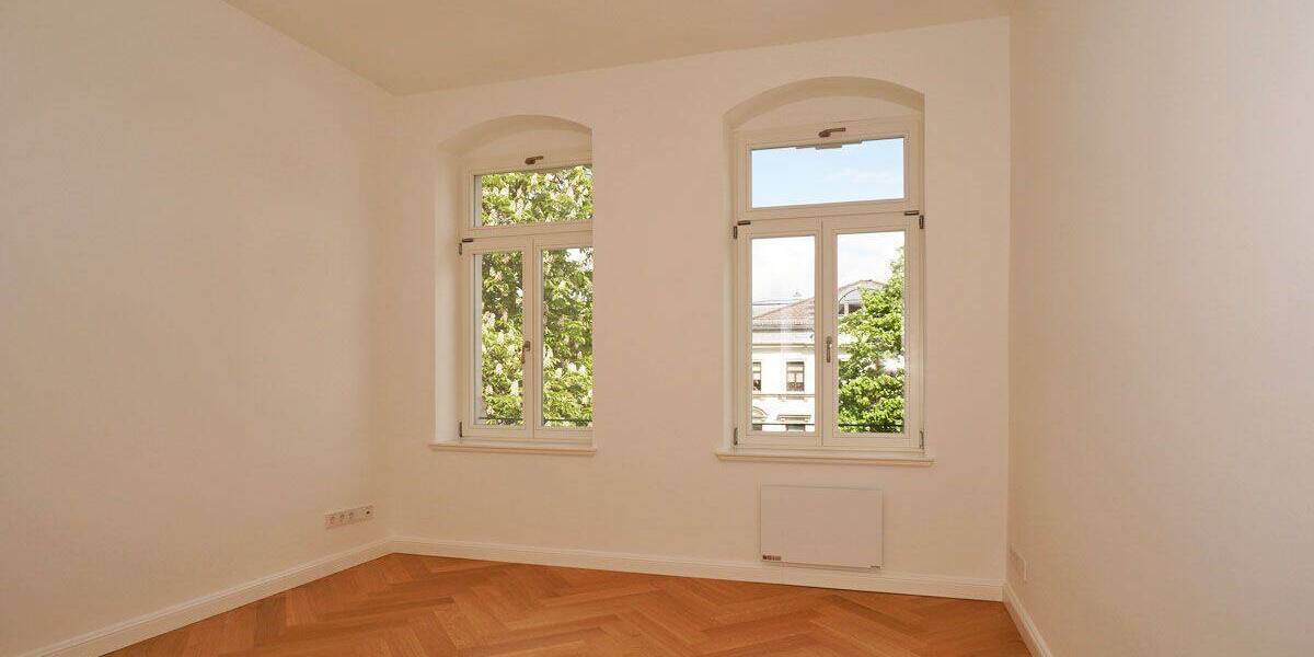 Etagenwohnung Dresden Striesen-Ost - 4 Zimmer, 103 m&sup2;, 1.995&euro; | Angebot:26684462