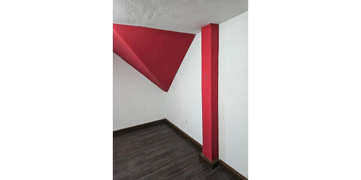 Dachgeschoßwohnung Amberg - 3 Zimmer, 63 m&sup2;, 550&euro; | Angebot:25310756