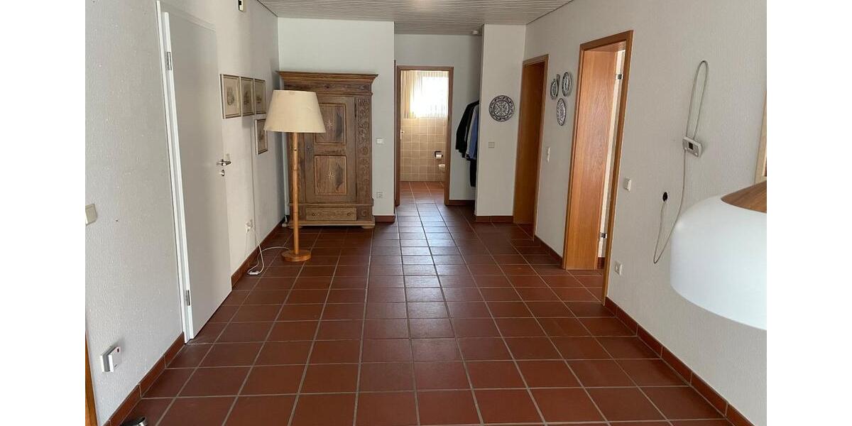 Erdgeschoßwohnung Gütersloh Isselhorst - 4 Zimmer, 140 m&sup2;, 1.400&euro; | Angebot:25839848