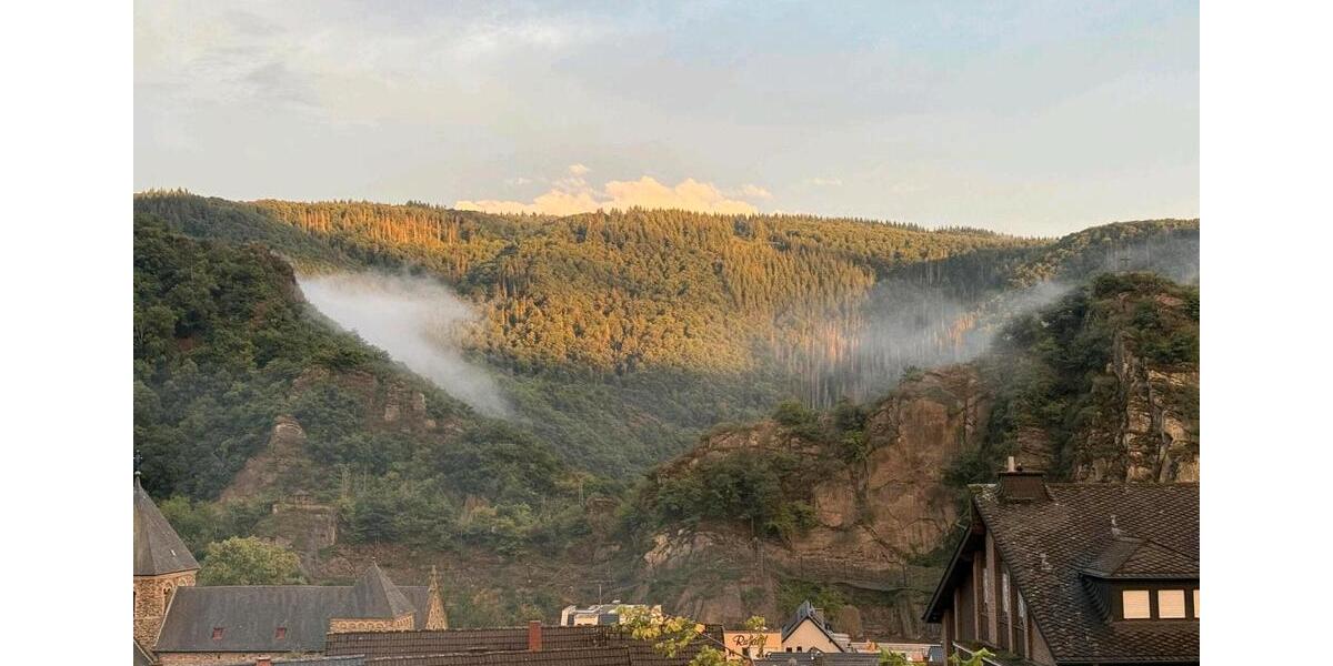 Dachgeschoßwohnung Altenahr - 3 Zimmer, 95 m&sup2;, 800&euro; | Angebot:25550864