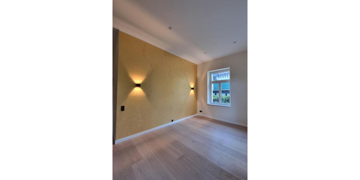 Erdgeschoßwohnung Wuppertal Gemarkung Langerfeld - 4 Zimmer, 200 m&sup2;, 2.600&euro; | Angebot:25394175