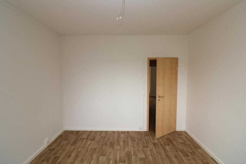 3...2...1...meins...neu sanierte 2-RW mit Wanne u. Balkon!!!