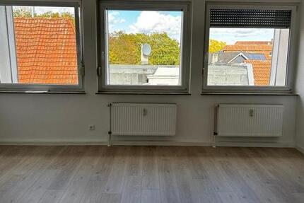 Frisch Sanierte 2 Zimmer Wohnung ab sofort zu vermieten ! zimmer