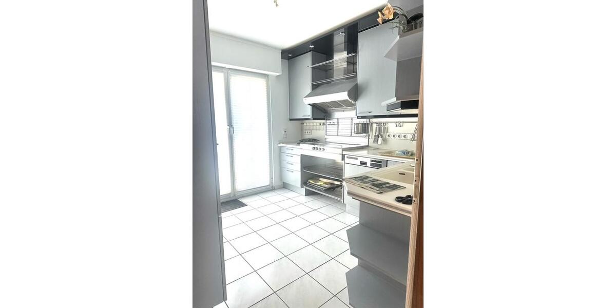 Reihenhaus Solingen Central - 3 Zimmer, 140 m&sup2;, 1.680&euro; | Angebot:24685628