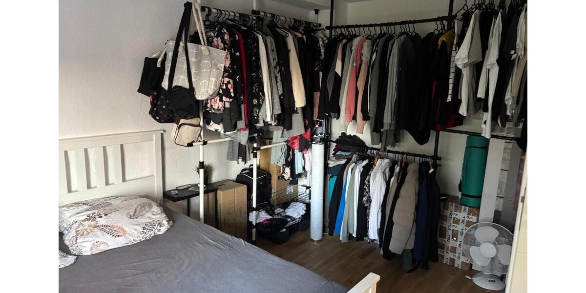 2-Zi-Dachgeschoß hochwertig renoviert und ausgestattet 2 zimmer