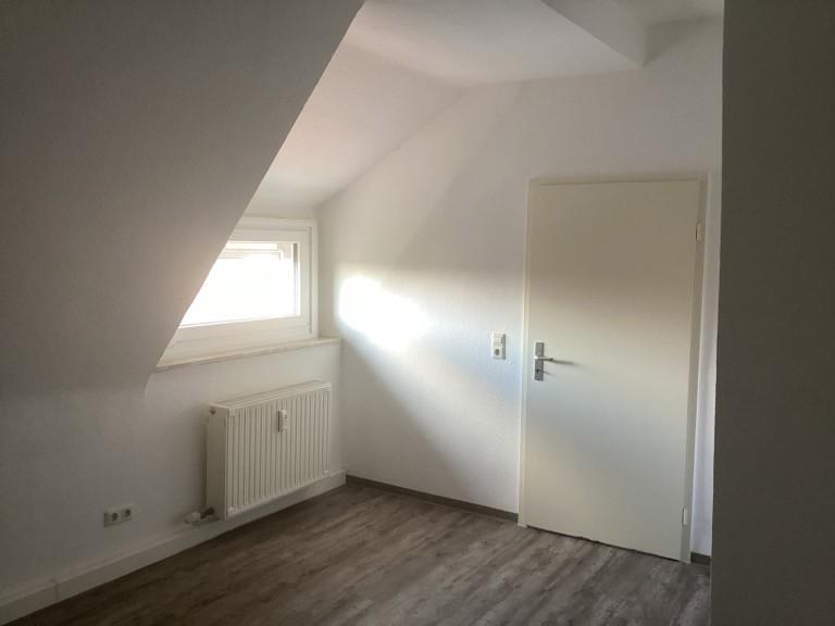 Dachgeschoßwohnung Mannheim Niederfeld - 2 Zimmer, 54 m&sup2;, 621&euro; | Angebot:24324082