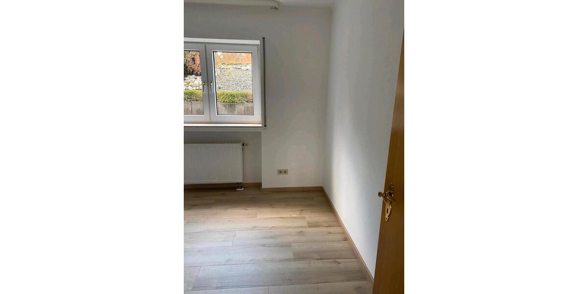 Etagenwohnung Polch - 3 Zimmer, 89 m&sup2;, 830&euro; | Angebot:25150413