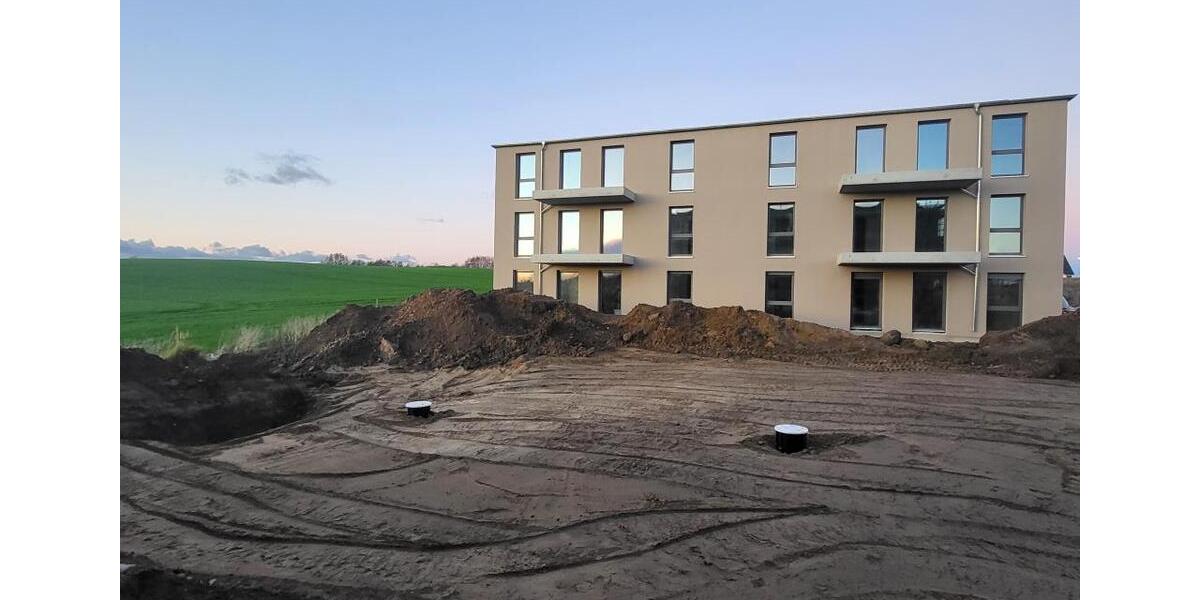 Lichtdurchfluteter ERSTBEZUG mit Aufzug und EBK 3 zimmer