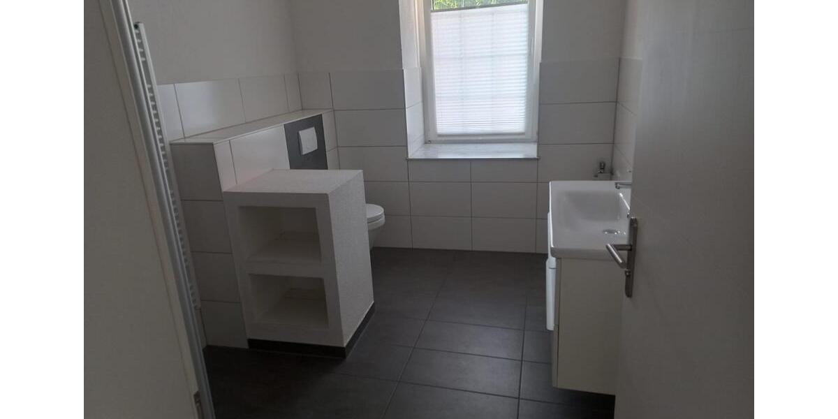 Erdgeschoßwohnung Mansfeld - 3 Zimmer, 60 m&sup2;, 400&euro; | Angebot:26576547