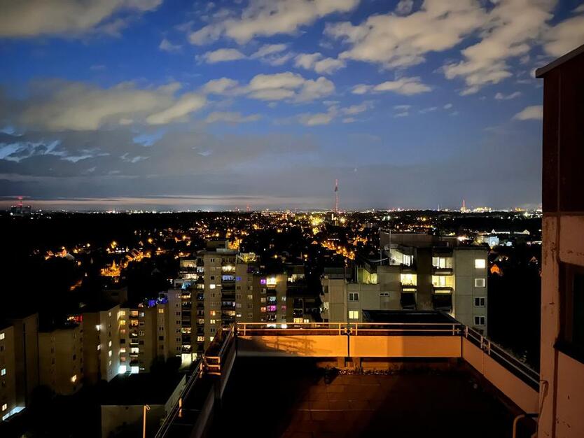 Juwel Penthouse 60 qm Dach-Terrasse und Fensterfront 17. Stock