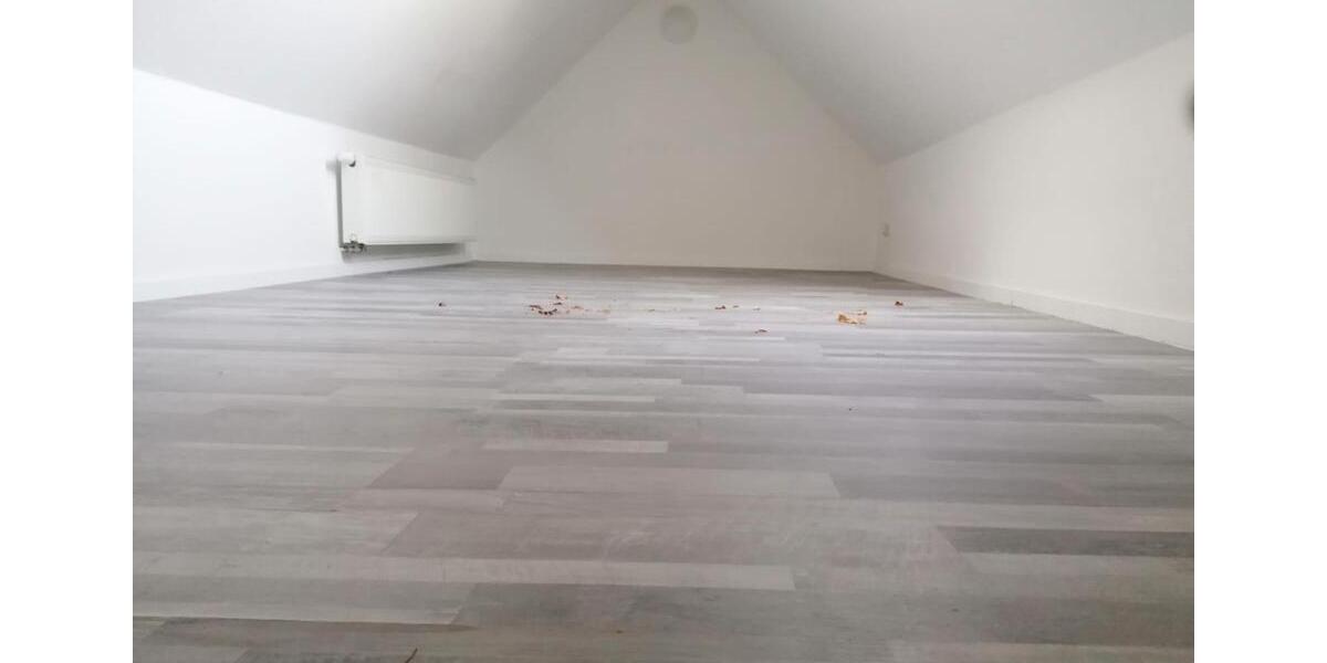 Dachgeschoßwohnung Eilenburg - 3 Zimmer, 70 m&sup2;, 420&euro; | Angebot:26553830