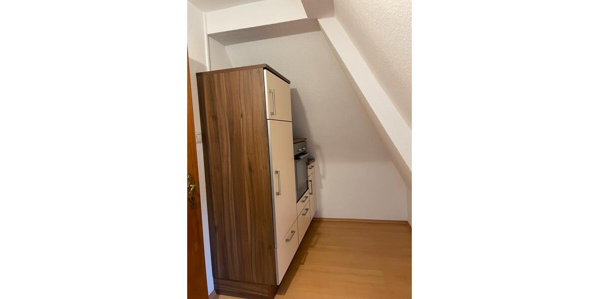 Dachgeschoßwohnung Zellingen - 3 Zimmer, 65 m&sup2;, 1.100&euro; | Angebot:24852151