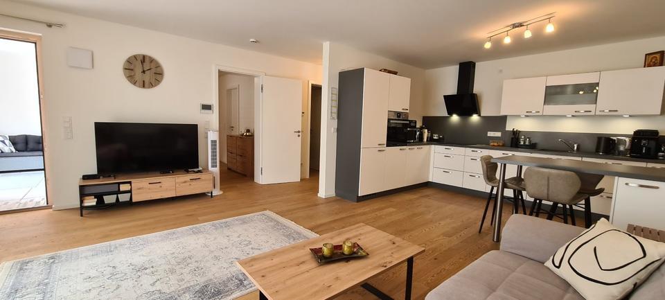 vermiete neuwertige 3-Zi.-Whg, 103 qm, NM Zentrum, Oberer Markt, zimmer