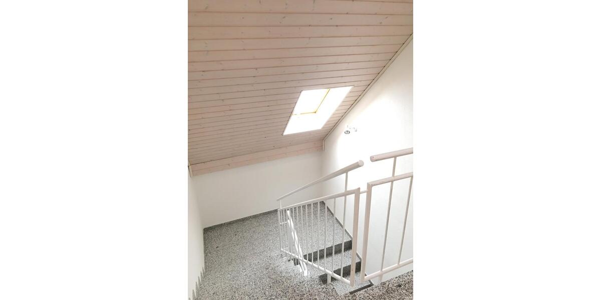 Dachgeschoßwohnung Ulm Söflingen - 2 Zimmer, 40 m&sup2;, 450&euro; | Angebot:26232759