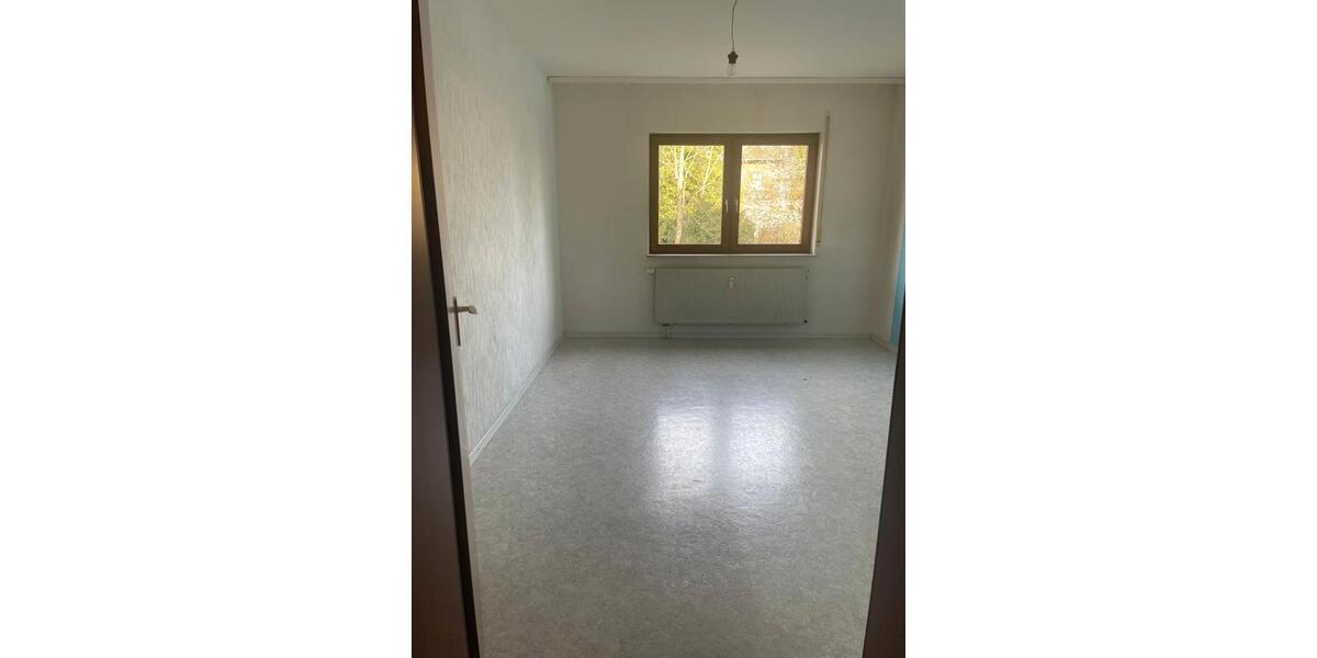 Etagenwohnung Schlüchtern - 3 Zimmer, 93 m&sup2;, 850&euro; | Angebot:25981872