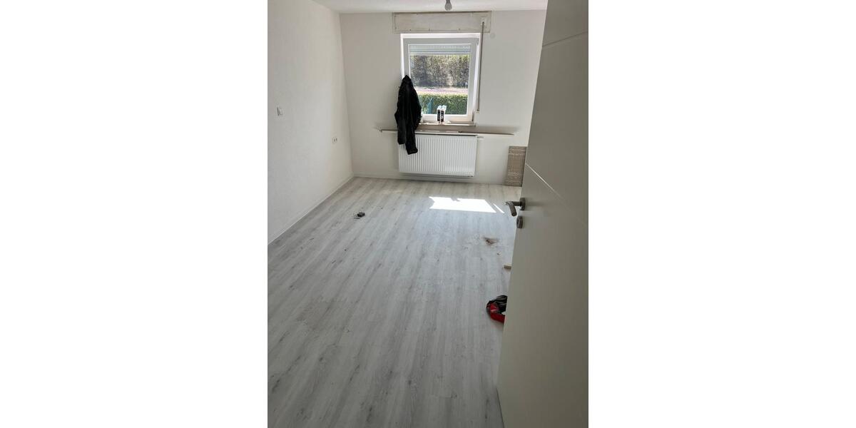 Reihenhaus Tuttlingen - 5 Zimmer, 120 m&sup2;, 1.400&euro; | Angebot:26211753