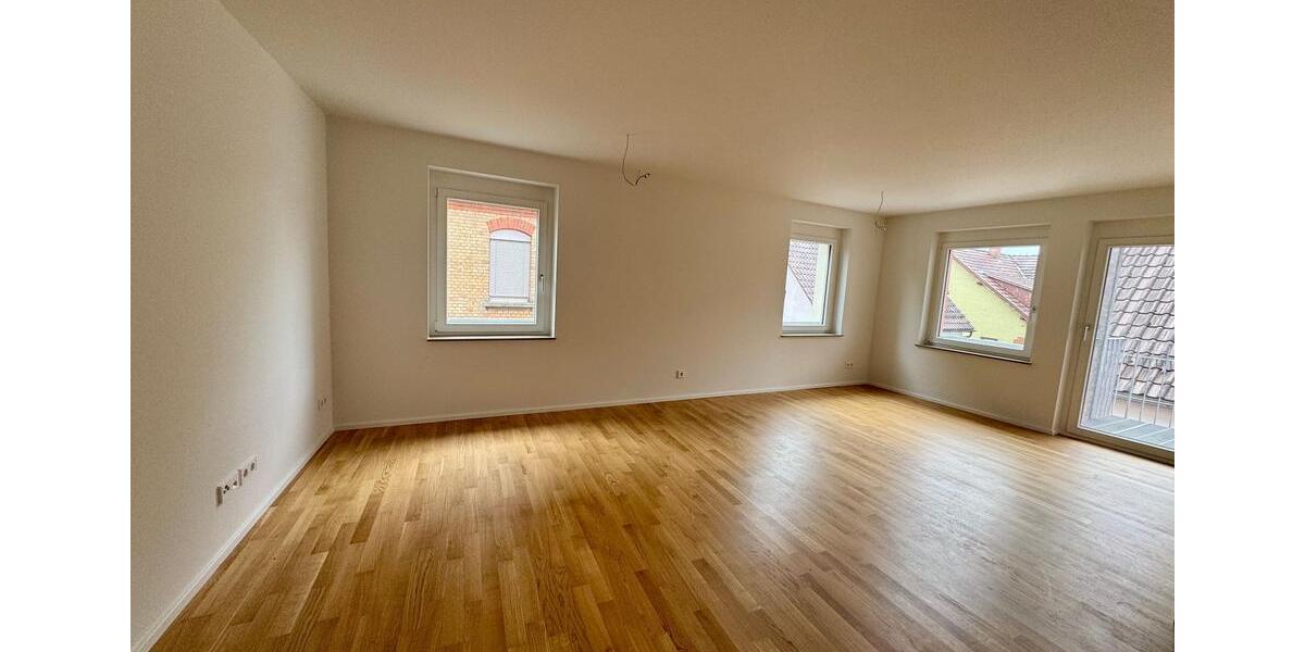 Dachgeschoßwohnung Esslingen am Neckar - 3 Zimmer, 93 m&sup2;, 1.625&euro; | Angebot:26489751