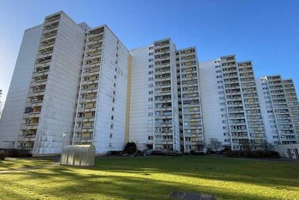 Wohnung Nürnberg Langwasser - 3 Zimmer, 80 m&sup2;, 899&euro; | Angebot:26142632