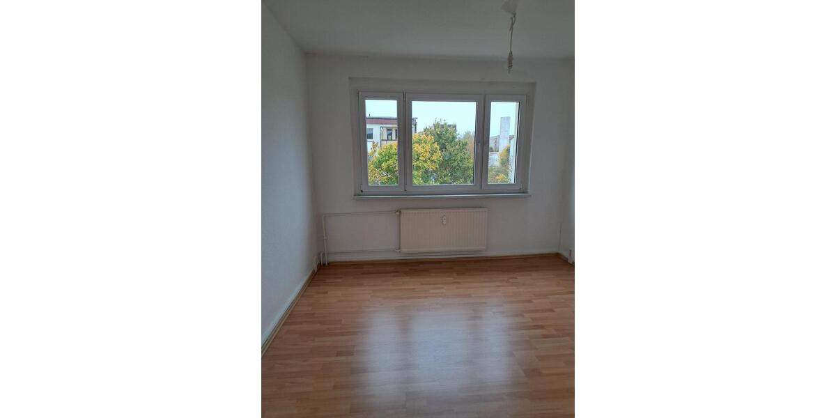Etagenwohnung Sondershausen - 3 Zimmer, 57 m&sup2;, 330&euro; | Angebot:24865427