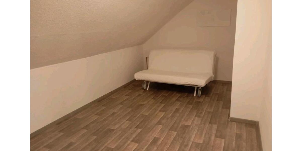 Dachgeschoßwohnung Hameln - 3 Zimmer, 65 m&sup2;, 490&euro; | Angebot:26626040