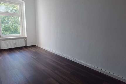 Wohnung Plauen Reißiger Vorstadt - 4 Zimmer, 99 m&sup2;, 450&euro; | Angebot:27212225