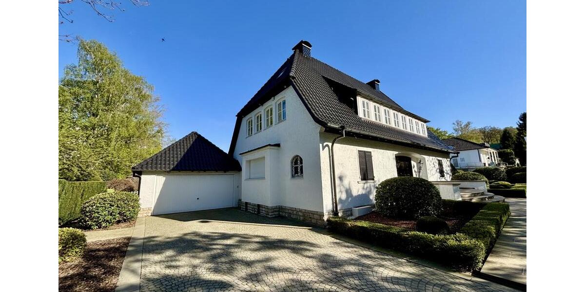 Villa Bielefeld Schildesche - 7 Zimmer, 272 m&sup2;, 2.700&euro; | Angebot:26291726
