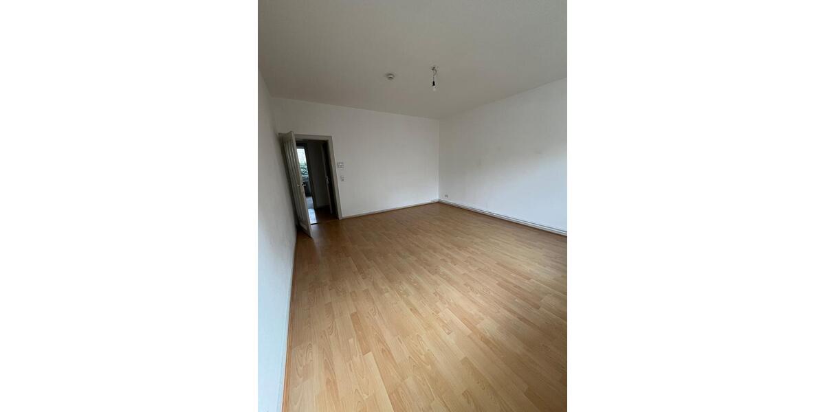Hochparterre Kassel Südstadt - 3 Zimmer, 75 m&sup2;, 580&euro; | Angebot:25231519