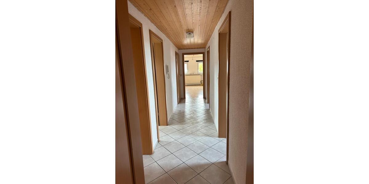 Dachgeschoßwohnung Albstadt - 3 Zimmer, 65 m&sup2;, 600&euro; | Angebot:26512287
