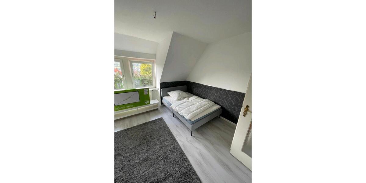 Dachgeschoßwohnung Bebra - 4 Zimmer, 97 m&sup2;, 700&euro; | Angebot:24817640