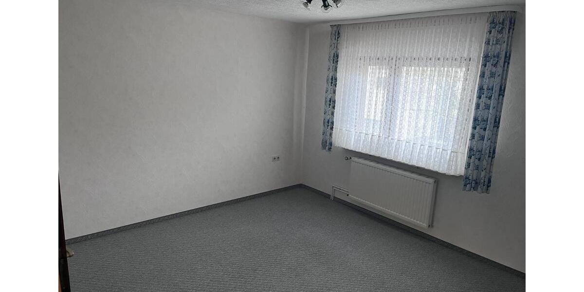 Einfamilienhaus Nohfelden - 8 Zimmer, 183 m&sup2;, 1.150&euro; | Angebot:26030817