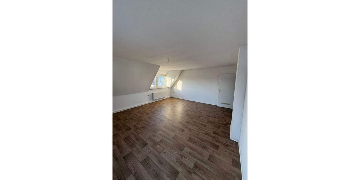 Etagenwohnung Lauenförde - 3 Zimmer, 67 m&sup2;, 385&euro; | Angebot:24807957