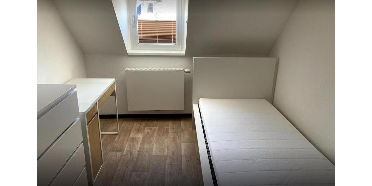 Dachgeschoßwohnung Prüm - 2 Zimmer, 50 m&sup2;, 600&euro; | Angebot:24660186
