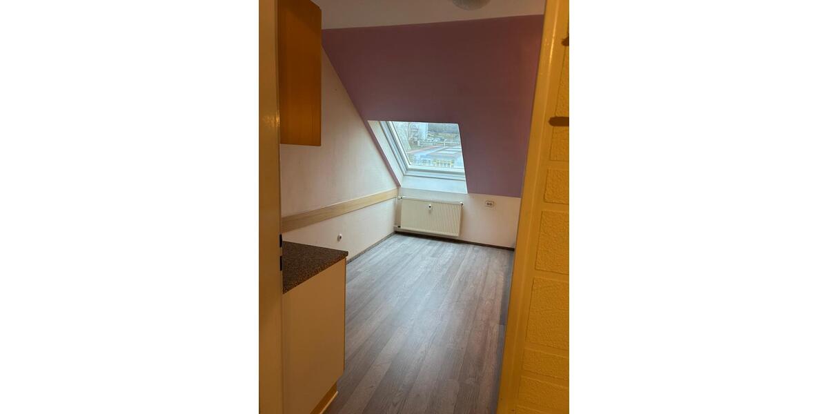 Etagenwohnung Bad Wildungen - 5 Zimmer, 125 m&sup2;, 1.200&euro; | Angebot:26135602