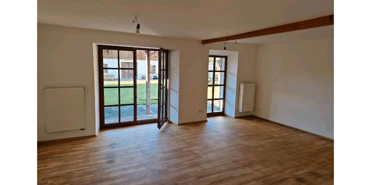 Erdgeschoßwohnung Gangkofen - 3 Zimmer, 131 m&sup2;, 1.150&euro; | Angebot:26038541