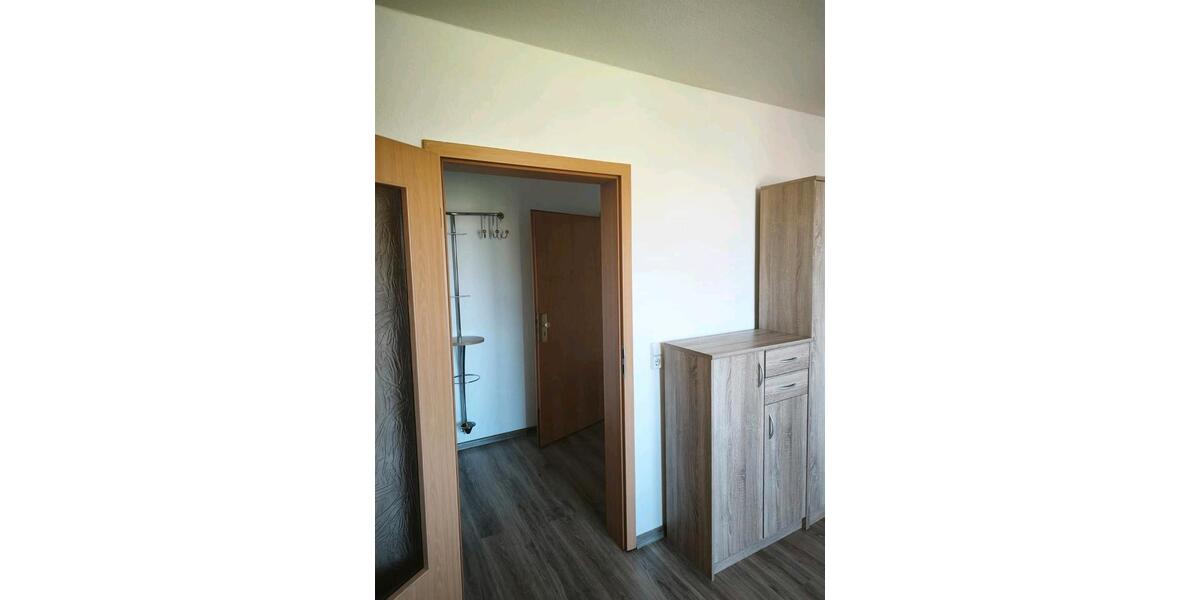Dachgeschoßwohnung Hohndorf - 2 Zimmer, 43 m&sup2;, 460&euro; | Angebot:26325766