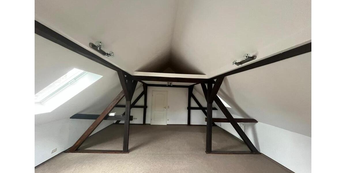 Dachgeschoßwohnung Tangerhütte - 2 Zimmer, 71 m&sup2;, 390&euro; | Angebot:26236715