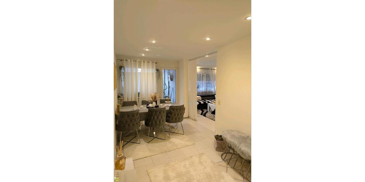 Etagenwohnung Siegen Weidenau - 3 Zimmer, 83 m&sup2;, 680&euro; | Angebot:25025781