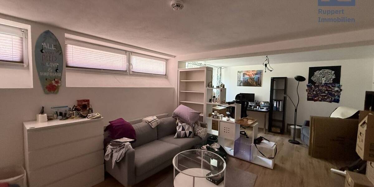 Etagenwohnung Würzburg Altstadt - 3 Zimmer, 102 m&sup2;, 1.000&euro; | Angebot:26092336