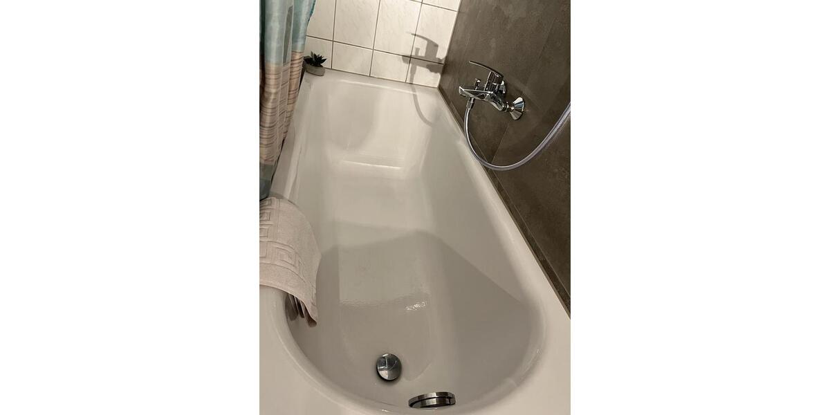 Wohnen auf Zeit Tuttlingen - 4 Zimmer, 7 m&sup2;, 200&euro; | Angebot:24843160