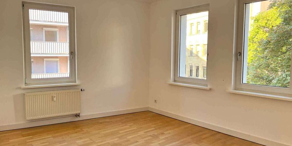 Wohnung zum Mieten in Nürnberg 1.130 € 90 m² 4 zimmer
