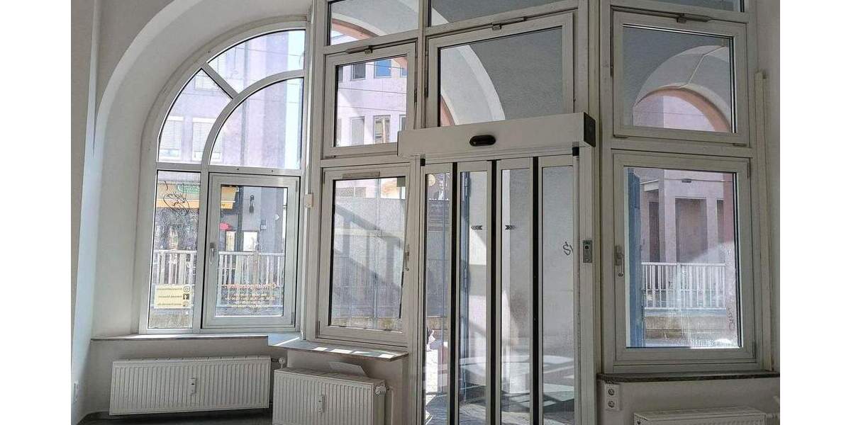 Gewerbeobjekt Freiburg im Breisgau Altstadt - 2.350&euro; | Angebot:25862444