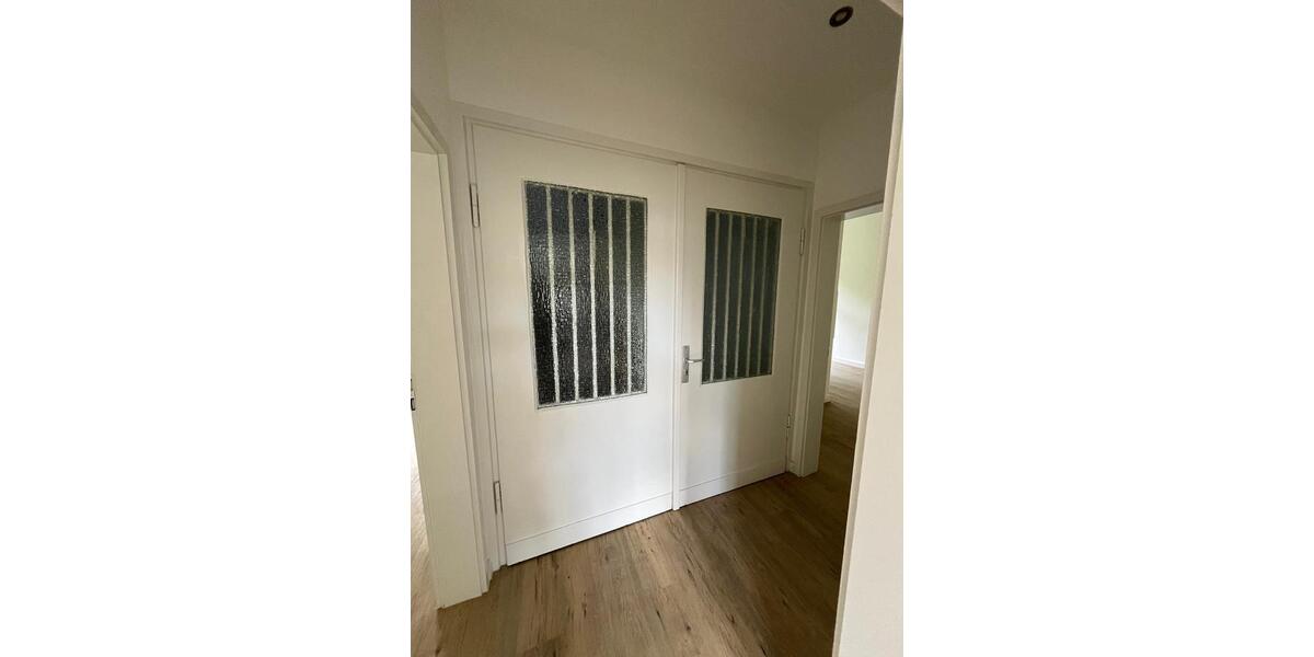 Etagenwohnung Wuppertal Arrenberg - 3 Zimmer, 66 m&sup2;, 610&euro; | Angebot:26665022