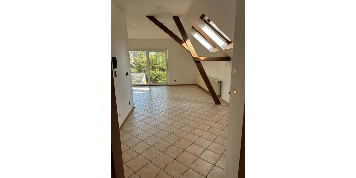 Dachgeschoßwohnung Sprakensehl - 4 Zimmer, 120 m&sup2;, 690&euro; | Angebot:26517095