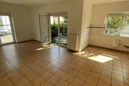 Wohnung Karlsruhe / Daxlanden Daxlanden - 2 Zimmer, 79 m&sup2;, 1.200&euro; | Angebot:25410382