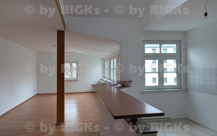 BIGKs - Suhl Mitte: 3-Zimmer Wohnung,sep.Küche&Bad mit Wanne u.Dusche (-;) 3 zimmer