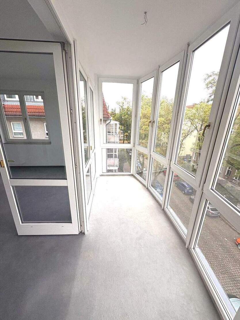 Wohlfühlparadies – sonniger Wintergarten, EBK & Fußbodenheizung! 2 zimmer