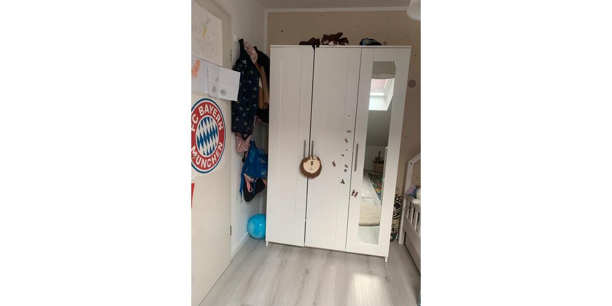 Dachgeschoßwohnung Lage - 3 Zimmer, 72 m&sup2;, 977&euro; | Angebot:24646958